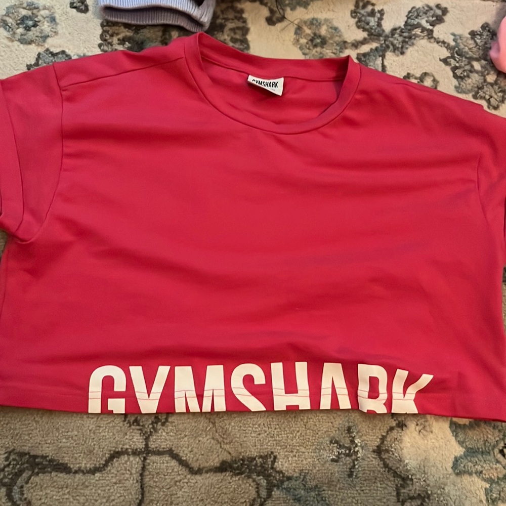 hot pink work out crop